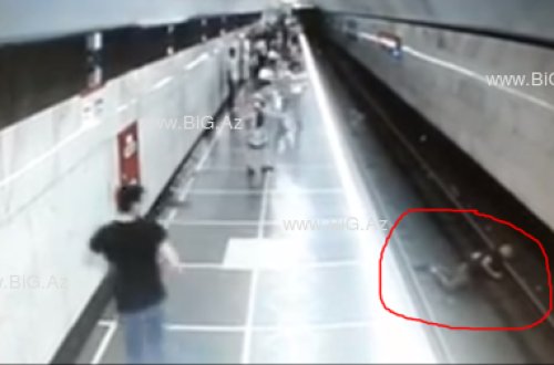 SON DƏQİQƏ! Bakı Metrosunda ŞOK hadisə - Başını qatar QOPARDI +18 VİDEO