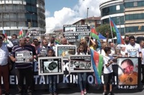 İSTANBULDA ERMƏNISTANIN ALIXANLIDA TÖRƏTDIYI VƏHŞILIYƏ QARŞI ETIRAZ AKSIYASI KEÇIRILIB - FOTO