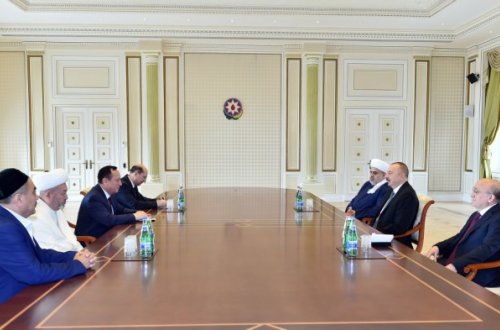 İlham Əliyev Özbəkistanın nümayəndə heyətini qəbul etdi - FOTO
