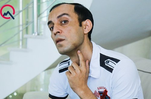 “Qəfildən çənəmdən vurdu, başım asfalta dəydi” - Rüstəmin döydüyü sürücü/ VİDEO