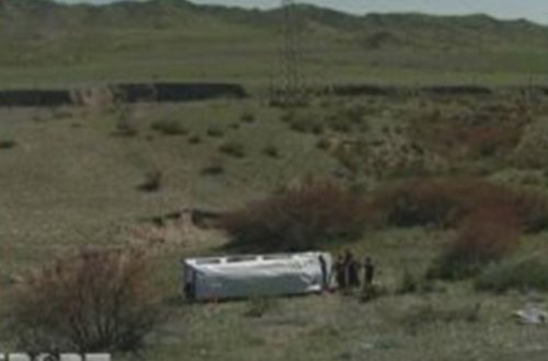 Siyəzəndə sərnişin avtobusu aşdı — 8 yaralı - YENİLƏNİB