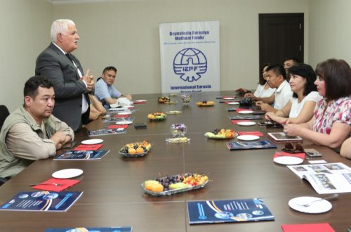 Özbəkistanlı jurnalistlərdən ibarət nümayəndə heyəti Azərbaycanda səfərdədir