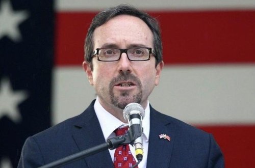 Tramp Türkiyədəki səfiri geri çağırdı