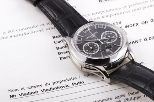 Naməlum şəxs Putinin saatını bir milyon avroya aldı