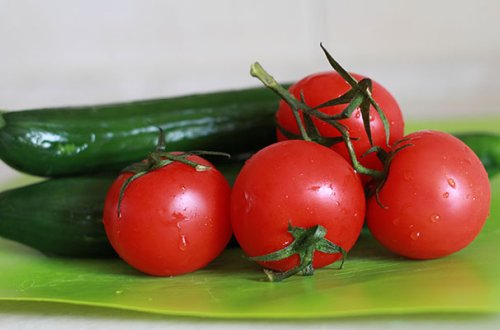 Pomidor və xiyarın qiyməti niyə ucuzlaşmır?