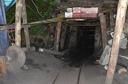 Türkiyədə mədən çöküb - Ölən var