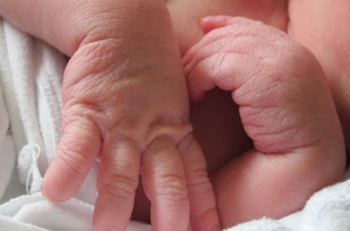 Uşağına bu adı verənə 10 min dollar mükafat