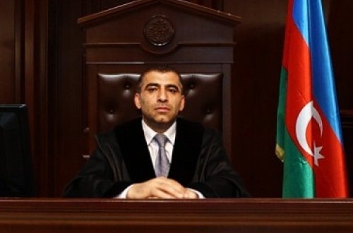 Prezidentə sensasion dosye: Qətldə şübhəli bilinən qadının məhkəmə sədri ilə rüşvət videosu - Təfərrüat