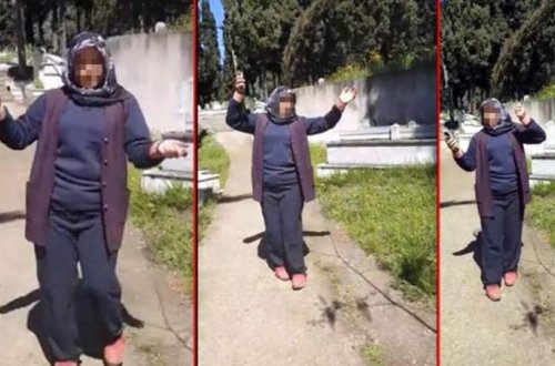 Qəbiristanlıqda rəqs edən qadınları bələdiyyə işdən qovdu - VİDEO
