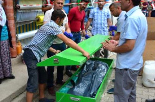 Aişə qoşulub qaçdığı oğlandan 6 ay sonra ayrılıb ata evinə qayıtdı, öldürüldü - VİDEO