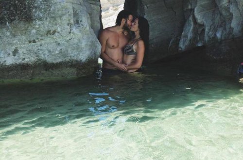 Türkiyənin ulduz cütlüyündən romantik foto