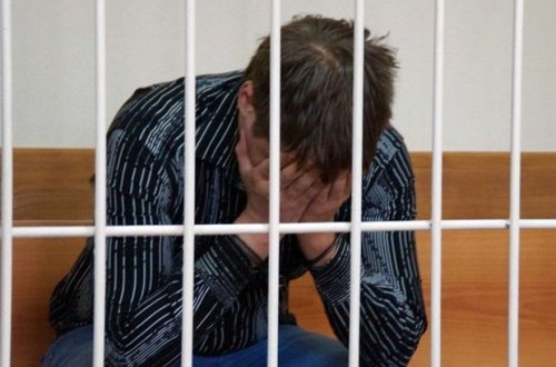 Bakıda dələduzluq edən şirkət direktoruna 11 İL HƏBS