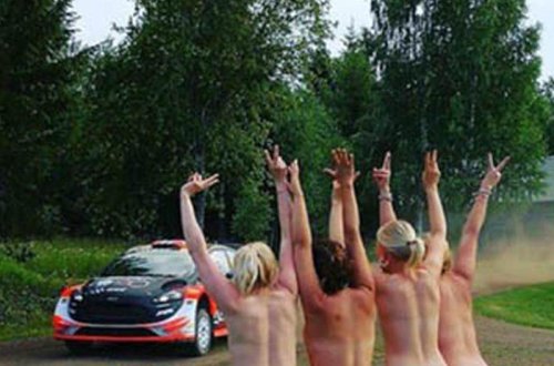 4 çılpaq qadına baxdı, yarışı uduzdu - FOTO