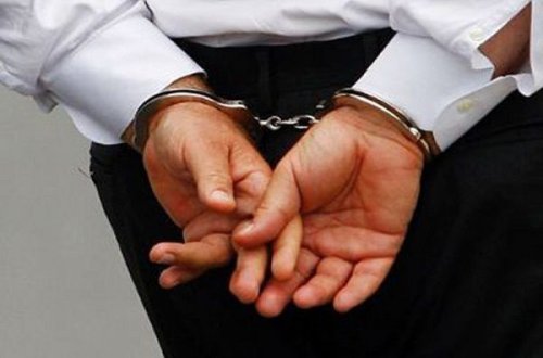 Bakıda mənzildən külli miqdarda qızıl və pul oğurlayan yeniyetmələr tutulub