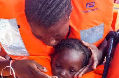 Aralıq dənizində can bazarı: 500 qaçqını daşıyan 4 rezin qayıq batdı - FOTOLAR