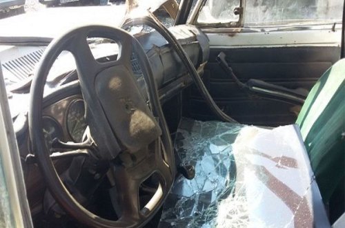 Qəzaya düşmüş məmur öldü