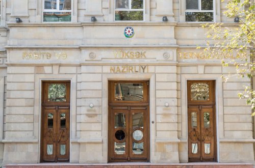 Evlərə və ofislərə telefon xətti çəkdirmək asanlaşdı