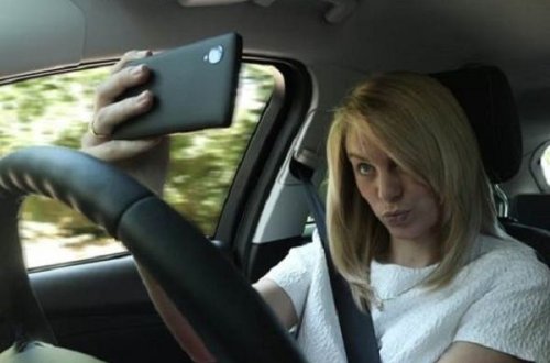 Polisdən sosial şəbəkələrdə canlı yayım edənlərə XƏBƏRDARLIQ