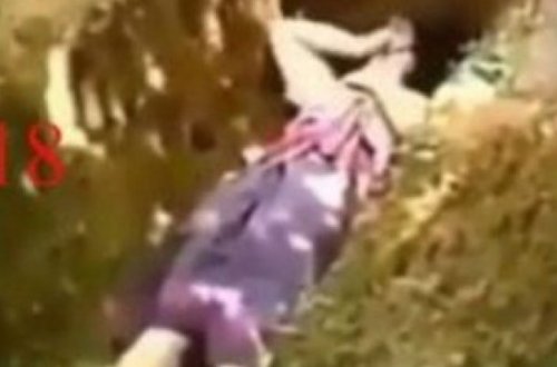 ƏSƏBI ZƏIFLƏRIN IZLƏMƏSI QƏTI QADAĞANDIR – ƏRI ÖLƏN ARVADI AĞLADA-AĞLADA ƏRI ILƏ BIRGƏ DƏFN ETDILƏR-VIDEO