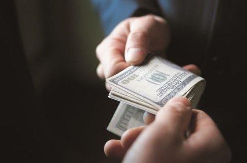 Vəzifəli şəxs 163 min manat mənimsəyib