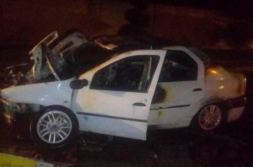 Bakıda maşın qəzaya uğrayaraq yanıb - Foto