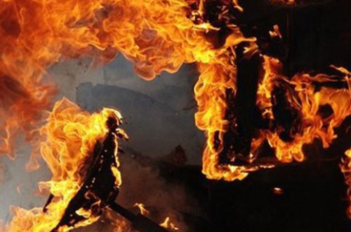 Bakıda yaşayış binasında YANĞIN