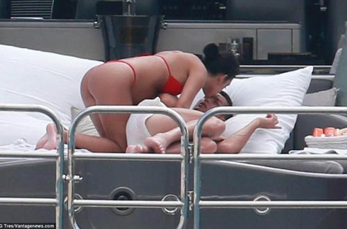 Ronaldo ilə hamilə sevgilisi yaxtada - Foto