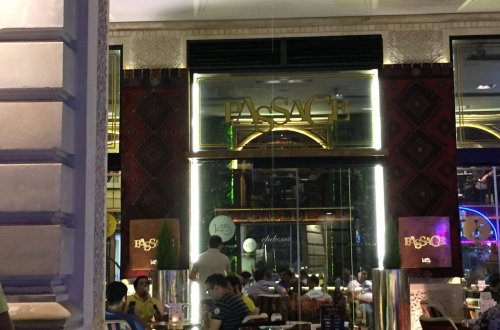 BİABIRÇILIQ! “Tarqovı”da yeni açılan restoran vətəndaşların yolunu zəbt edib-FOTOLAR