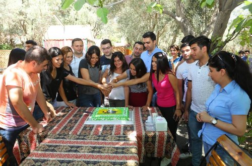 Binəqədi rayonunda 12 Avqust - “Beynəlxalq Gənclər günü” münasibətilə “Gənclik həftəsi” layihəsinə iməcilik aksiyası ilə start verildi.