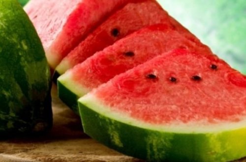 Qarpız yeyənlər bu xəbəri MÜTLƏQ OXUYUN - Görün hansı xəstəlikdən qoruyur