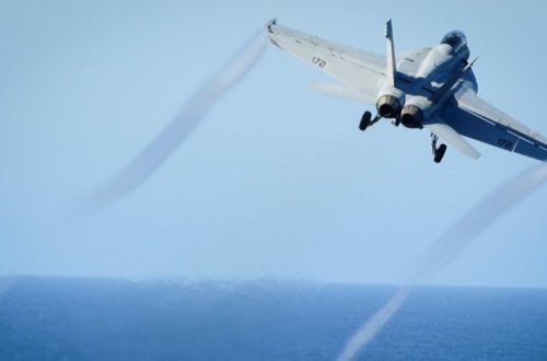 ABŞ qırıcısı qəzaya uğradı