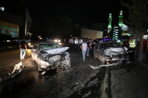 Bakıda ölümlə nəticələnən yol qəzası baş verdi – FOTO