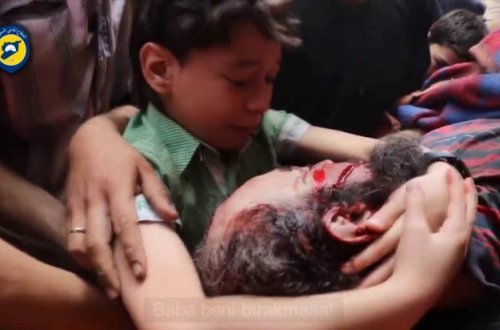 Atasını itirən uşağın ürəkağrıdan fəryadı - Məni tərk etmə ata!-VİDEO(18+)