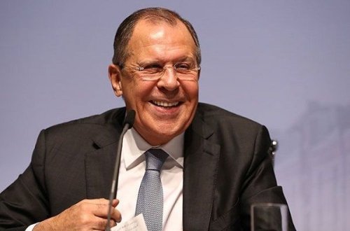 Lavrov tələbəyə inanmadı: De, anam canı ? - VİDEO