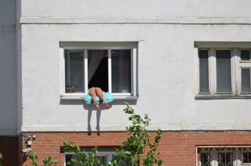 Rusiyada qadınların günəşlənməsi üçün unikal yerlər - VİDEO