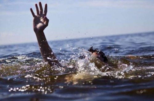 ÜZÜCÜ XƏBƏR! Daha bir məşhur DƏNİZDƏ BATDI- FOTO