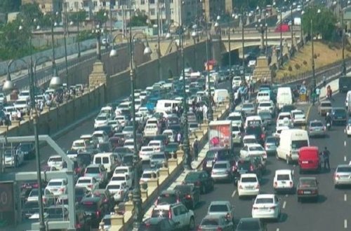 Paytaxtda 3 avtomobil toqquşub, xəsarət alanlar var