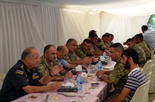 Hərbi qulluqçular iki yaşlı Zəhranın 40 mərasimində iştirak ediblər - FOTO