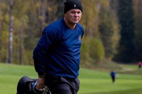 Rusiya çempionu anasının başını kəsdi - FOTO