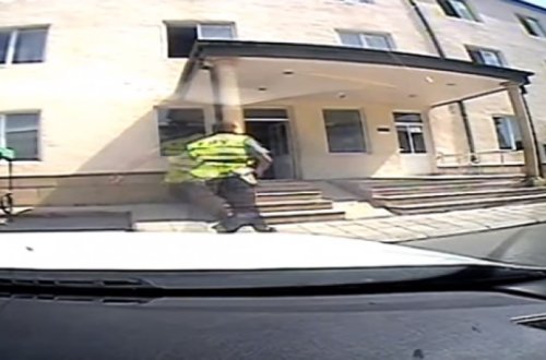 Xəyal adlı polis hamilə qadının həyatını xilas etdi - Uşağın adını Xəyalə qoydular - VİDEO