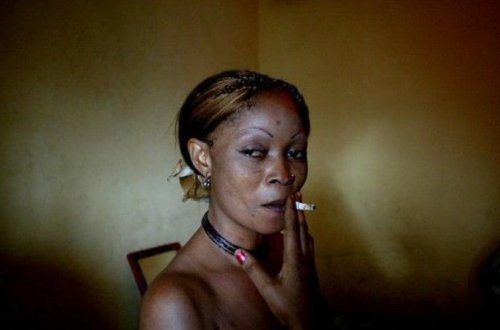 Qaradərililərin fahişəxanalarındakı DƏHŞƏTLƏR - FOTO