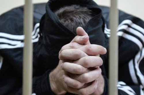 Qadını şantaj edib pul alan şəxsə HÖKM OXUNDU