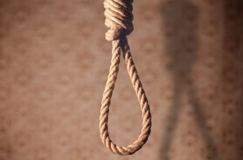 Erməni əsgər özünü asıb