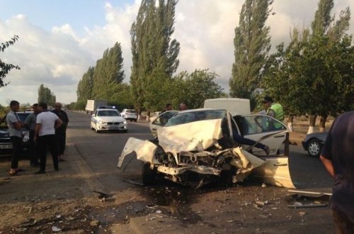 Lənkəranda ağır qəza: 2 ölü, 5 yaralı – FOTO