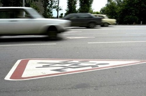 Azərbaycanda yol hərəkəti qaydalarını pozanlar artdı