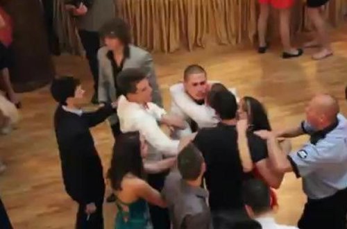 Bakıda toy mərasimində dava düşdü, xəsarət alan var