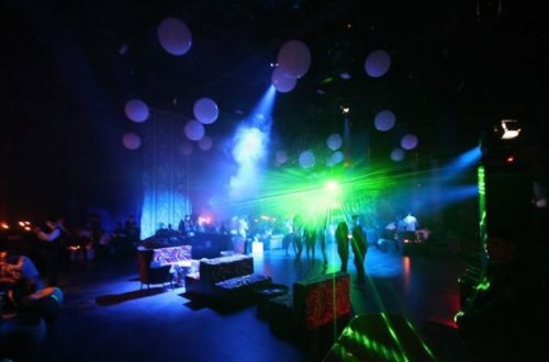 Bakıda qadın gecə klubunda döyüldü