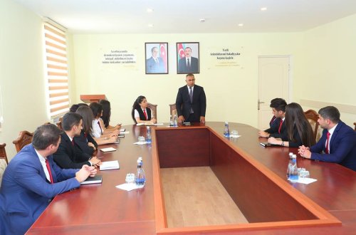 Binəqədi rayon İcra Hakimiyyətində təcrübə keçən  10-cu qrup ASAN könüllüləri ilə Xocəsən bələdiyyəsində görüş keçirildi.