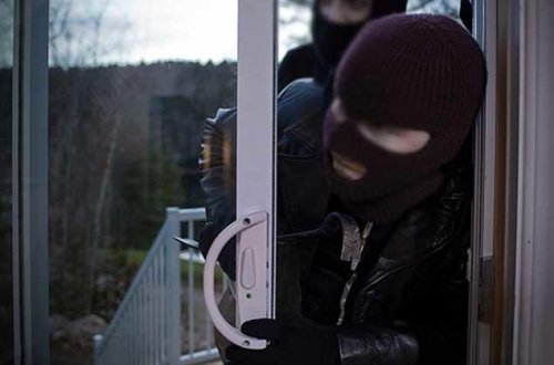 Bakıda oğurluq edən qrup saxlanıldı: aralarında qadın da var