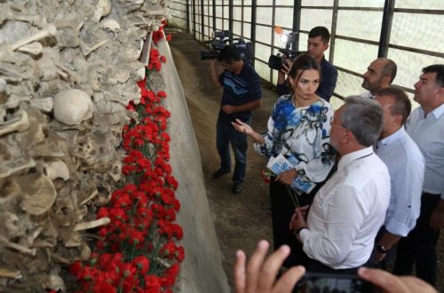 Türkiyəli siyasətçilər və ziyalılar Quba Soyqırımı Memorial Kompleksini ziyarət ediblər